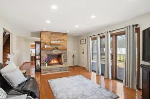 7944 Cooper Rd, Pleasant Prairie, WI 53142 - Photo 4