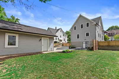 1505  St Charles St, Wauwatosa, WI 53213 - Photo 6