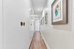 1028 E Juneau Ave, Milwaukee, WI 53202 - Photo 12
