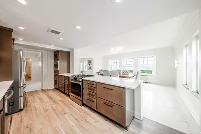 1028 E Juneau Ave #825-26, Milwaukee, WI 53202 - Photo 16