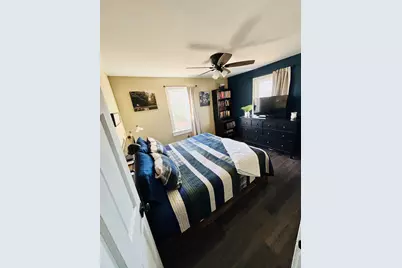 1902 S 76th St, West Allis, WI 53219 - Photo 6
