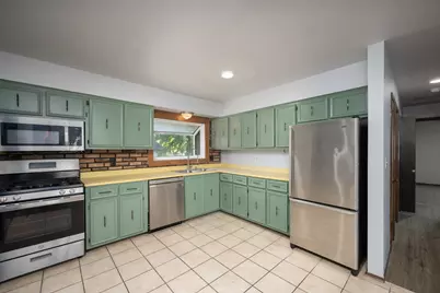 7821  W Hustis St, Milwaukee, WI 53223 - Photo 2