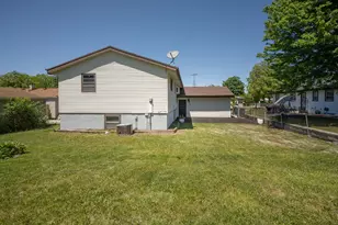 7821 W Hustis St, Milwaukee, WI 53223 - Photo 26