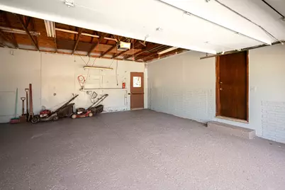 7821  W Hustis St, Milwaukee, WI 53223 - Photo 4