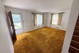 911 E Norwich St, Milwaukee, WI 53207 - Photo 2