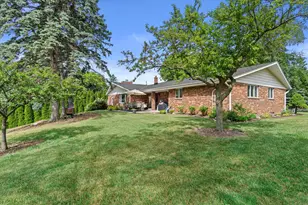 3560 Goetz Dr, Brookfield, WI 53005 - Photo 38