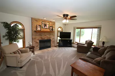 S95W12970  Walter Hagen Dr, Muskego, WI 53150 - Photo 8