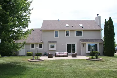 S95W12970  Walter Hagen Dr, Muskego, WI 53150 - Photo 2