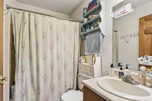 W233N6045 Teakwood Ct, Sussex, WI 53089 - Photo 24