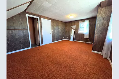 1043  Birchwood Dr, West Bend, WI 53095 - Photo 12