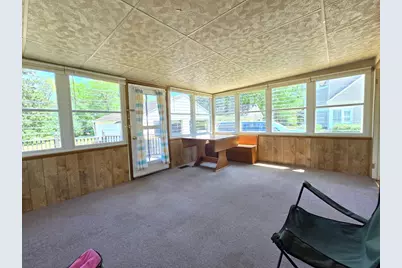 1043  Birchwood Dr, West Bend, WI 53095 - Photo 10