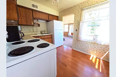 1043  Birchwood Dr, West Bend, WI 53095 - Photo 8