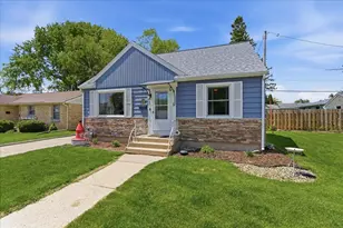 1614 S 22nd St, Sheboygan, WI 53081 - Photo 2