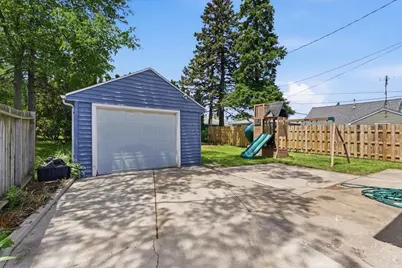 1614 S 22nd St, Sheboygan, WI 53081 - Photo 34