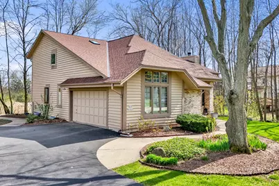 S79W19225  River Oaks Ct, Muskego, WI 53150 - Photo 2