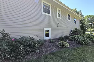 N111W16302 Catskill Ln, Germantown, WI 53022 - Photo 50