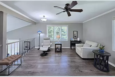 N111W16302  Catskill Ln, Germantown, WI 53022 - Photo 8
