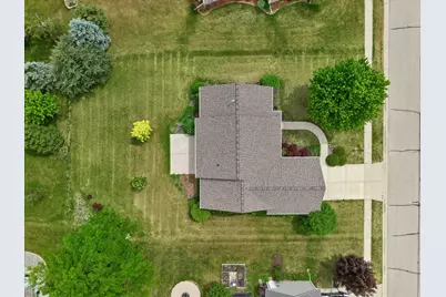 1345  Bluebird Dr, Oconomowoc, WI 53066 - Photo 36