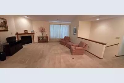 6235 S Creekside Dr #19, Cudahy, WI 53110 - Photo 6