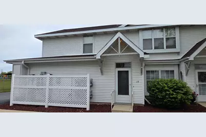 6235 S Creekside Dr #19, Cudahy, WI 53110 - Photo 4
