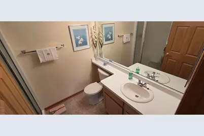 6235 S Creekside Dr #19, Cudahy, WI 53110 - Photo 24