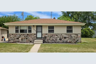1709  Mercury Cir, Racine, WI 53404 - Photo 2