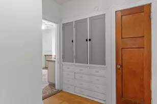 2960 N Maryland Ave, Milwaukee, WI 53211 - Photo 12