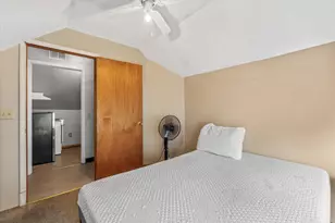 2960 N Maryland Ave, Milwaukee, WI 53211 - Photo 34