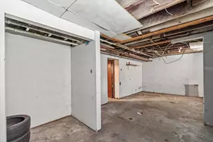2960 N Maryland Ave, Milwaukee, WI 53211 - Photo 36