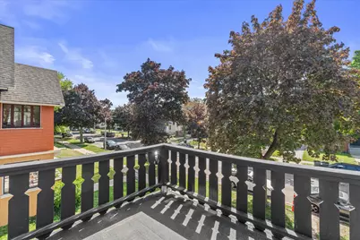 2960 N Maryland Ave #2962, Milwaukee, WI 53211 - Photo 8