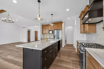 N66W21493  Sagebrush Dr, Menomonee Falls, WI 53051 - Photo 12