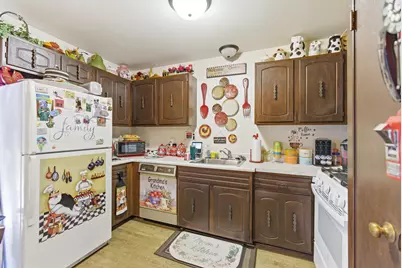 6126 W Port Ave, Milwaukee, WI 53223 - Photo 10