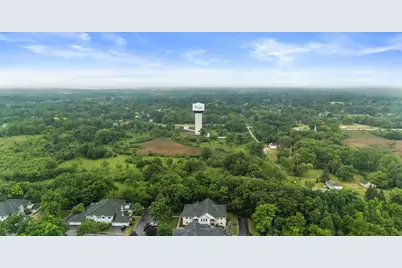 9342 W Loomis Rd #8, Franklin, WI 53132 - Photo 24