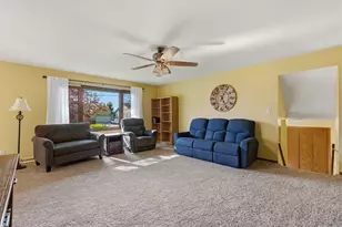 1521 Utah St, Watertown, WI 53094 - Photo 8
