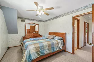 2354 S 32nd St, Milwaukee, WI 53215 - Photo 14