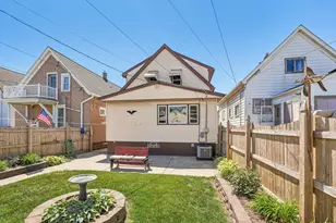 2354 S 32nd St, Milwaukee, WI 53215 - Photo 30