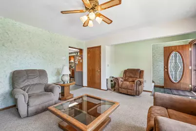 2354 S 32nd St, Milwaukee, WI 53215 - Photo 4