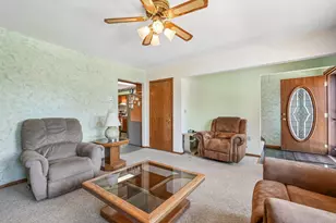 2354 S 32nd St, Milwaukee, WI 53215 - Photo 4