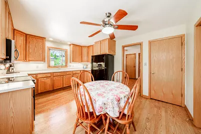 10536 W Grantosa Dr, Wauwatosa, WI 53222 - Photo 14