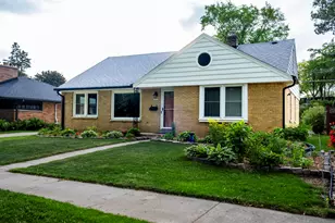 10536 W Grantosa Dr, Wauwatosa, WI 53222 - Photo 1