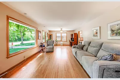 10536 W Grantosa Dr, Wauwatosa, WI 53222 - Photo 20