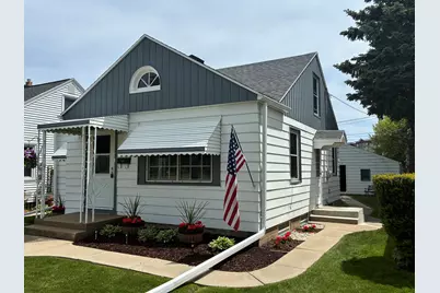 3906 S Kirkwood Ave, Saint Francis, WI 53235 - Photo 2