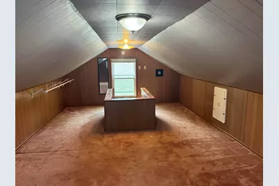 3906 S Kirkwood Ave, Saint Francis, WI 53235 - Photo 18