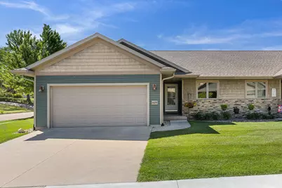 609  4th Ave, Onalaska, WI 54650 - Photo 1