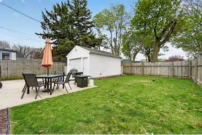 2814  Lasalle St, Racine, WI 53402 - Photo 18