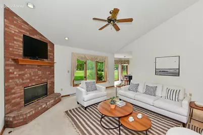 N22W26761  Shooting Star Rd, Pewaukee, WI 53072 - Photo 6
