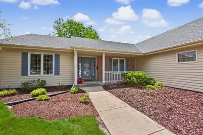 N22W26761  Shooting Star Rd, Pewaukee, WI 53072 - Photo 2