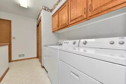 N22W26761  Shooting Star Rd, Pewaukee, WI 53072 - Photo 20