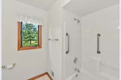N22W26761  Shooting Star Rd, Pewaukee, WI 53072 - Photo 26