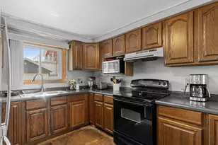 1811 N 2nd St, Sheboygan, WI 53081 - Photo 12